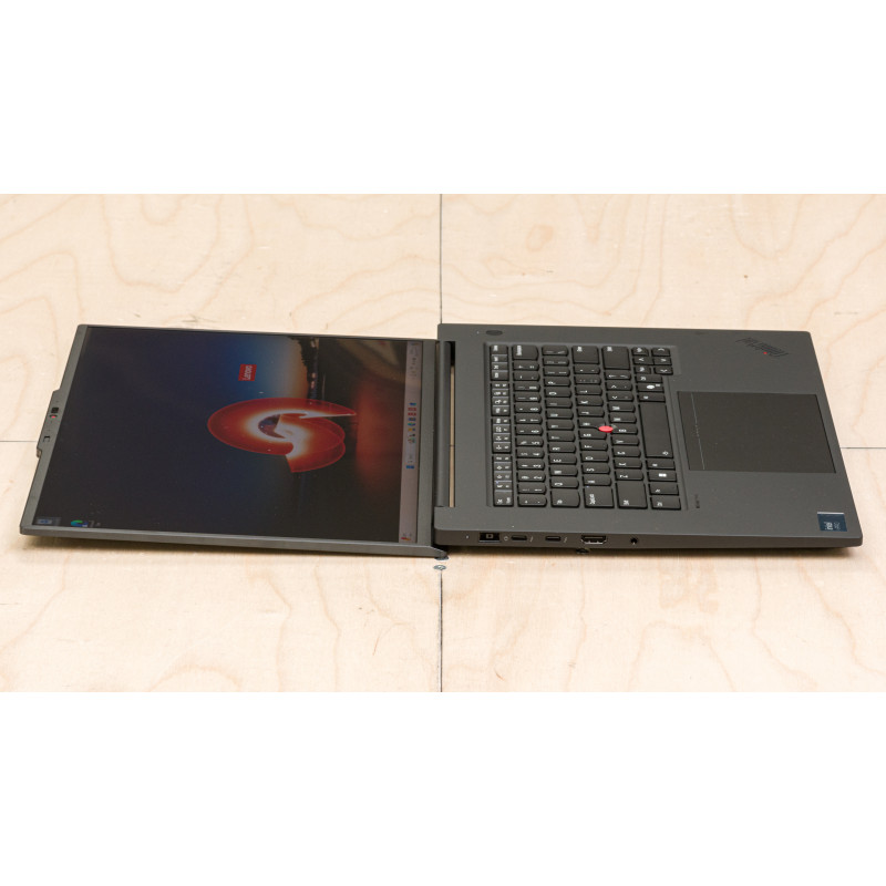 Lenovo ThinkPad P1 Gen 7 Intel (16″) Mobile Workstation